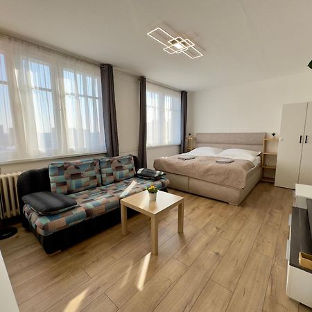 Smarty Choice Flat With Deluxe Kitchen Lägenhet Prag Exteriör bild